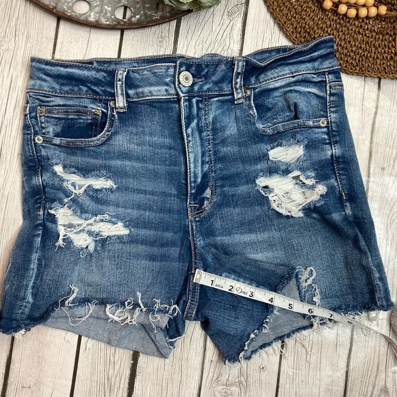 American Eagle Distressed High Rise Shortie - Picture 5 of 8
